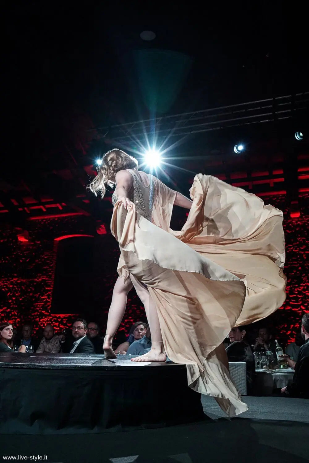 Circle Show, Spinning Show Acrobatic Akrobatik