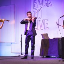 Back2Live_Show_Corona_Muster_Event