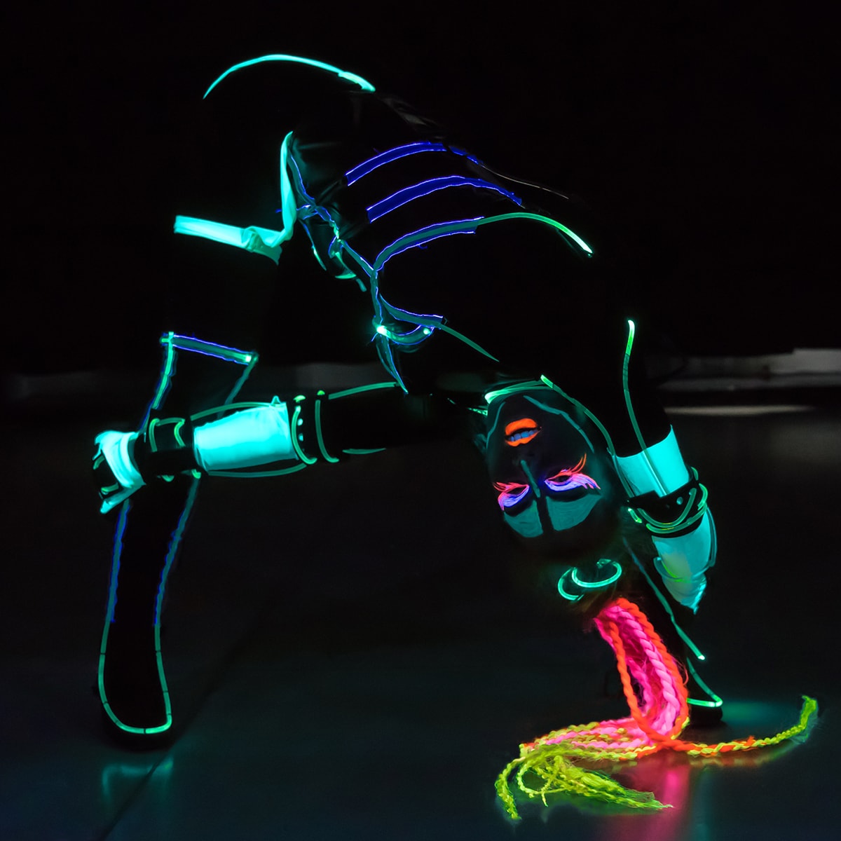 LED Girls Dance Show