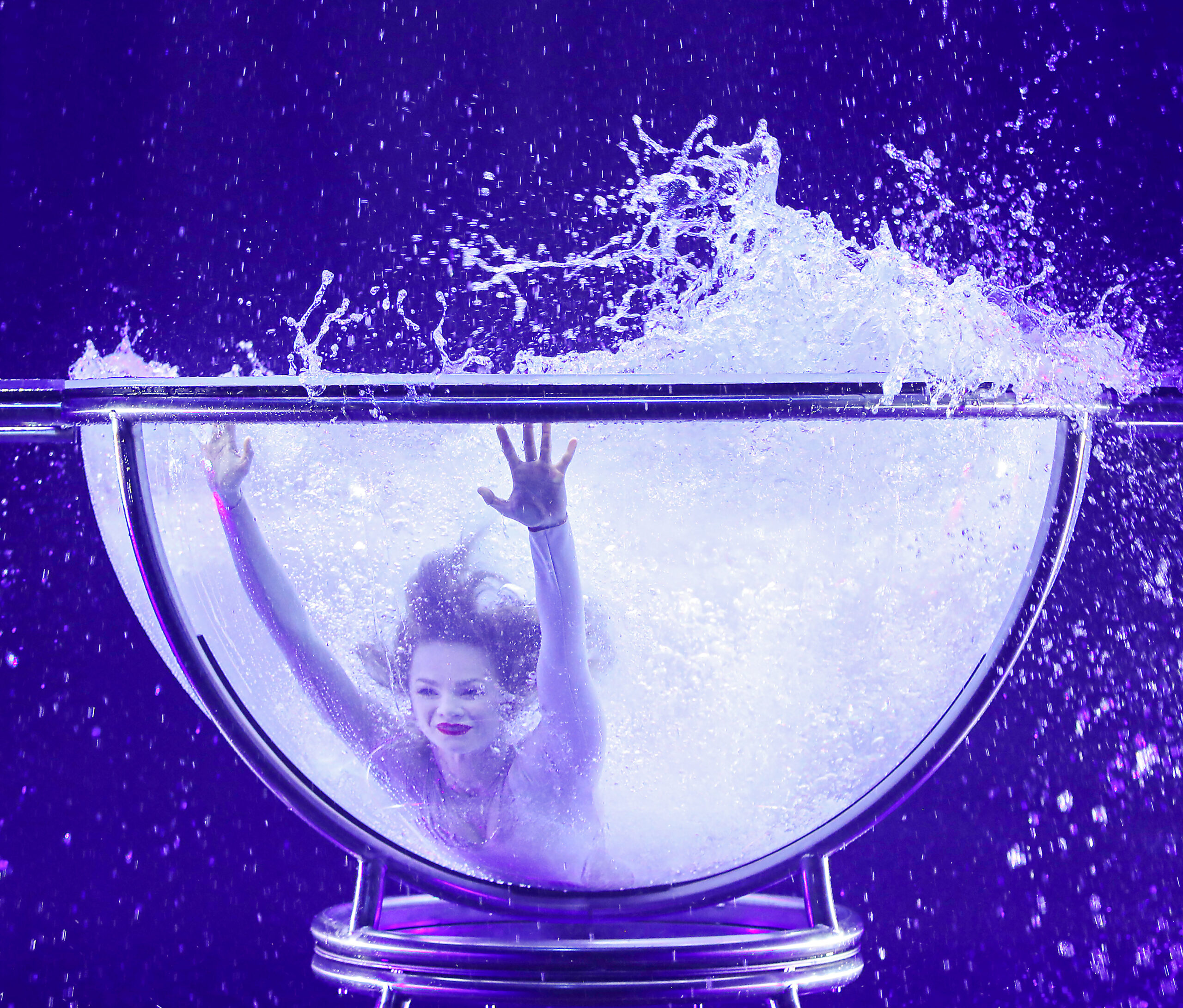 Waterbowl Akrobatik Show