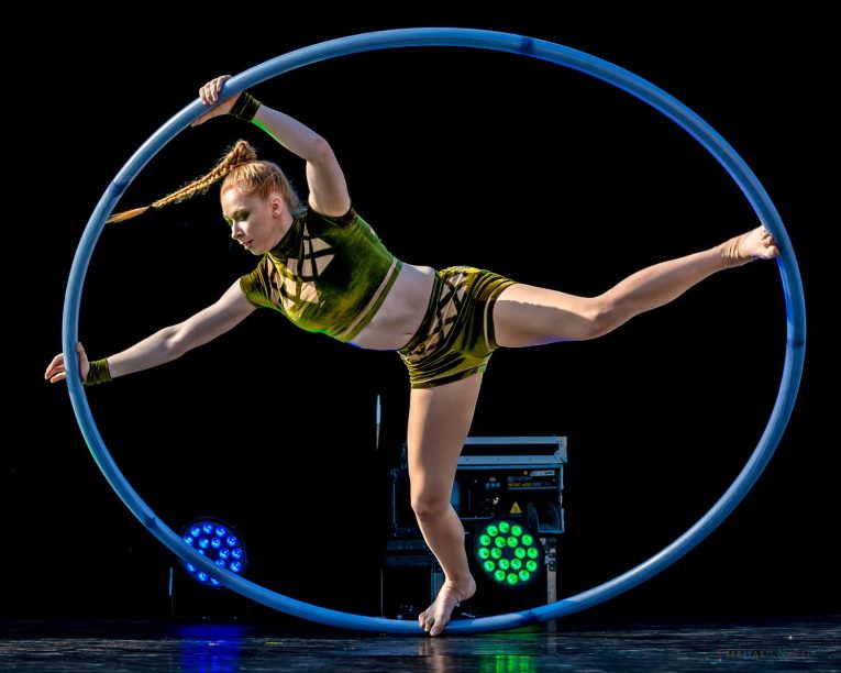 Cyr Wheel Show