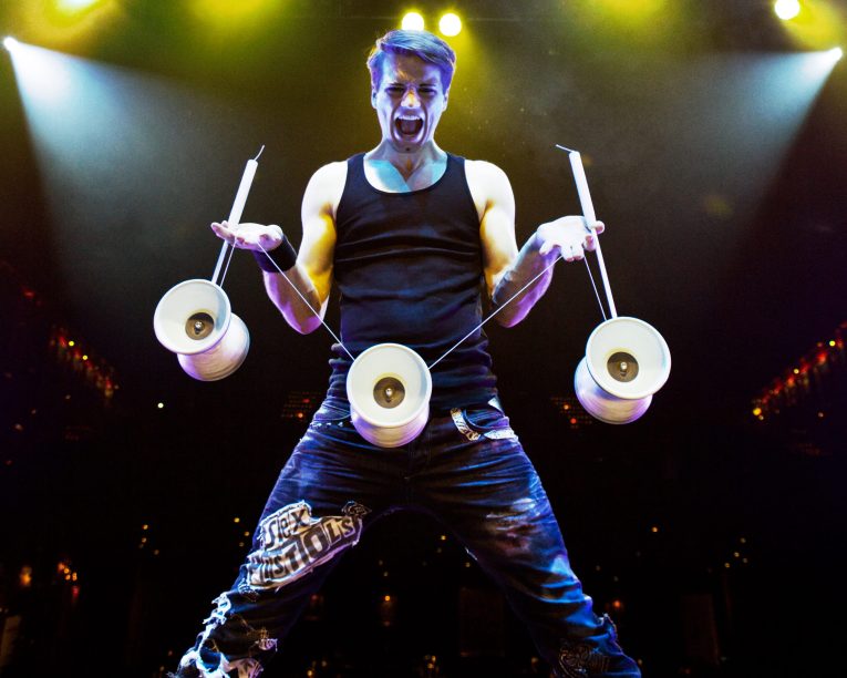 diabolo show